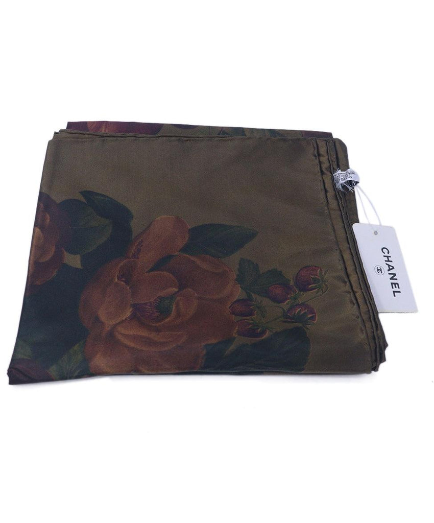 Chanel Fall 1998 Floral Print Scarf 3