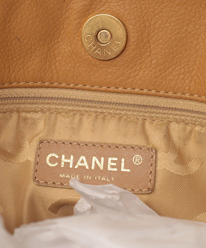 Chanel Tan Handbag 6