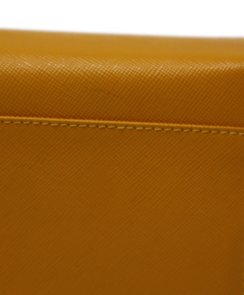 Ferragamo Marigold Leather Shoulder Bag 8