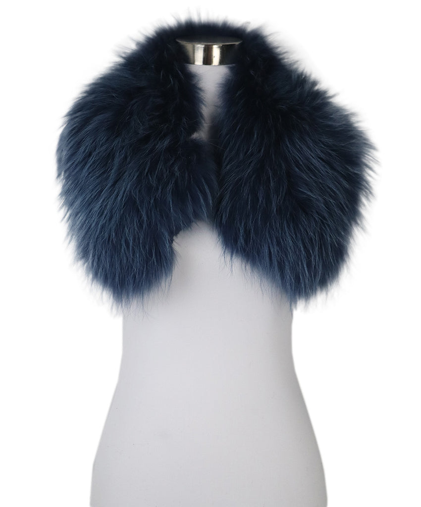 Mr.& Mrs. Italy Blue Fox Fur Collar 3