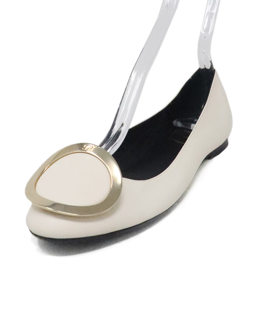 Roger Vivier Ivory Leather Flats 